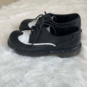 Dr Martens Bex smooth spectator black white Oxford shoes 6